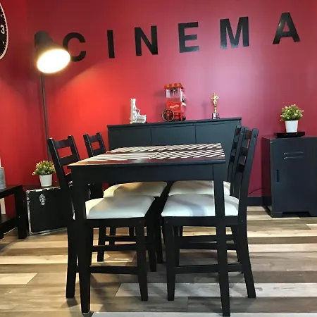 Cinema Video-projecteur Et Garage * أونفلور
