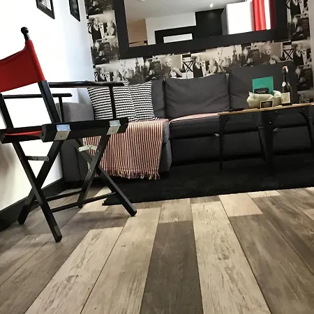 Cinema Video-projecteur Et Garage 翁弗勒尔